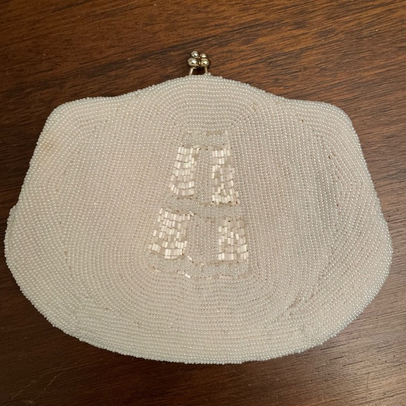 Vintage Clutch Hand Bags circa 1950 and before. - Picture 13 of 14